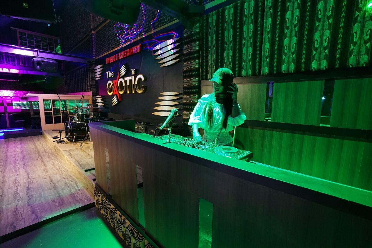 The L Hotel Entertainment Batam Buitenkant foto