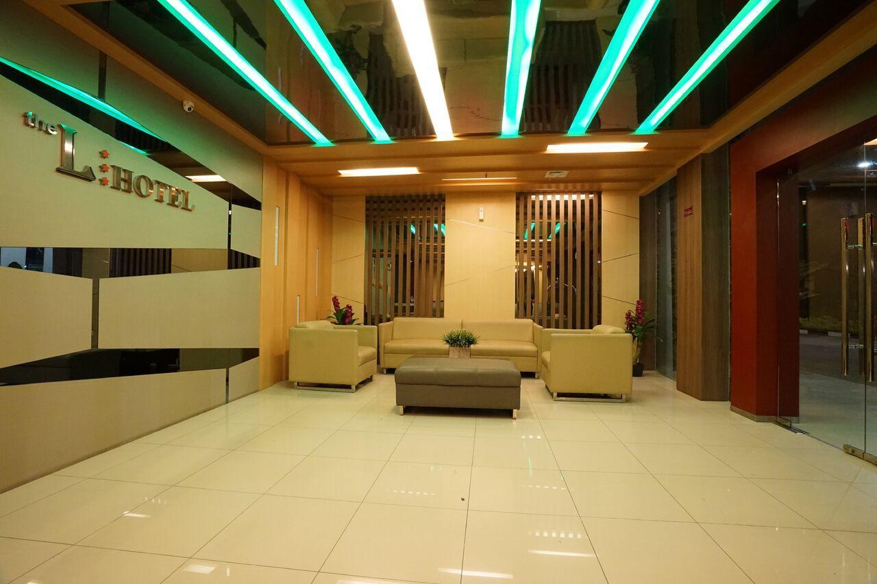 The L Hotel Entertainment Batam Buitenkant foto